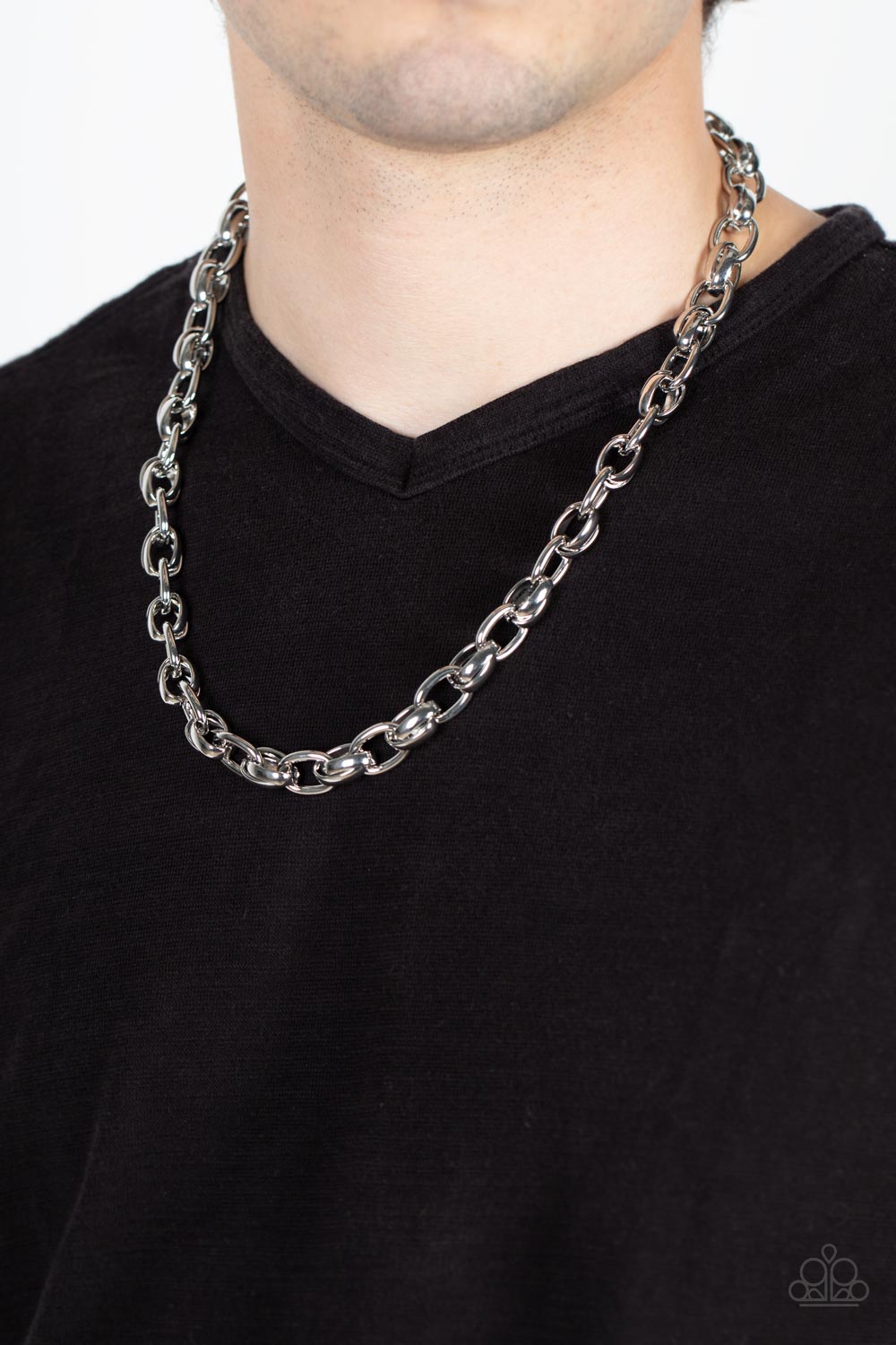 Rookie of the Year Paparazzi Accessories Necklace Silver