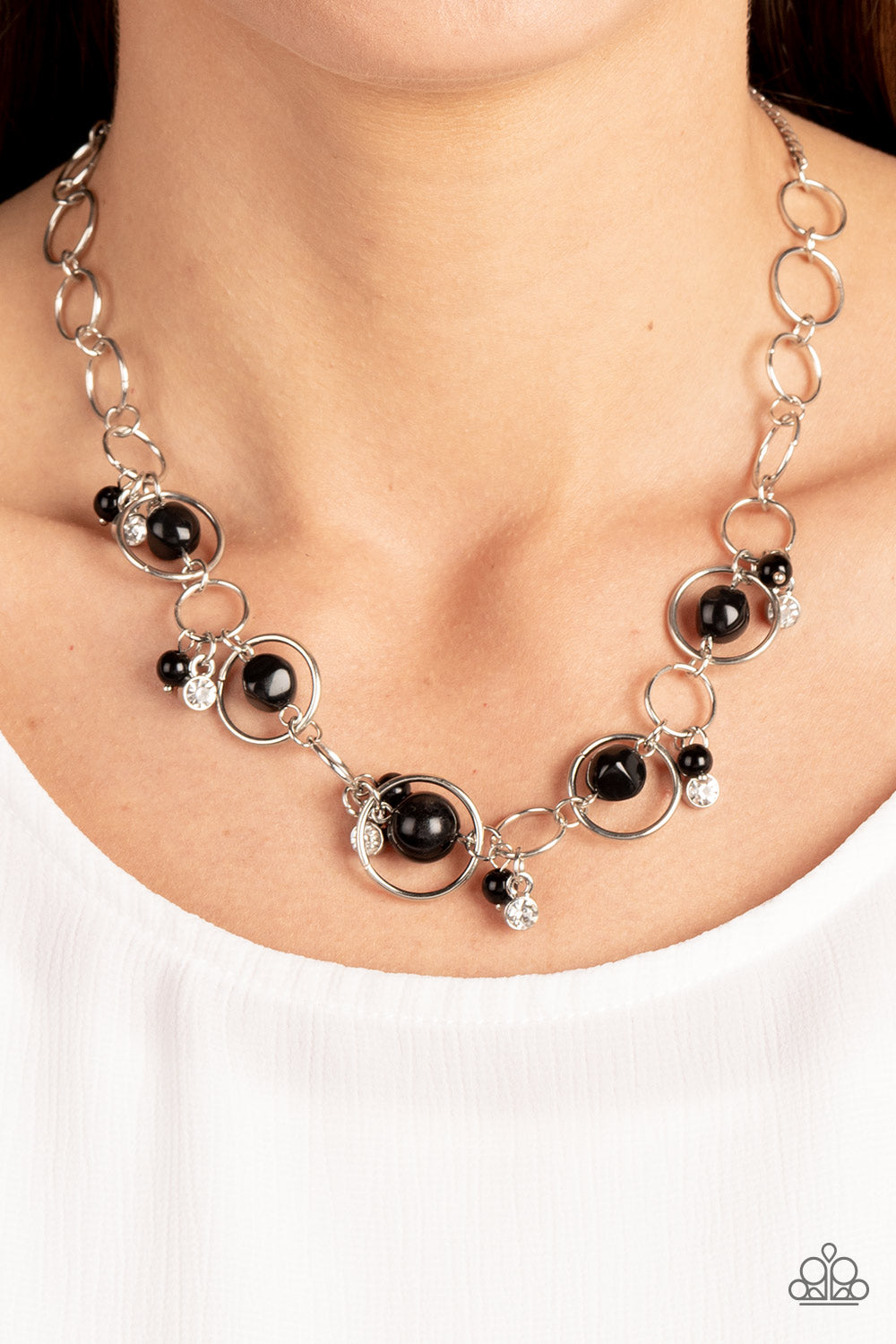 Think of the POSH-ibilities! Paparazzi Accessories Necklace with Earrings Black