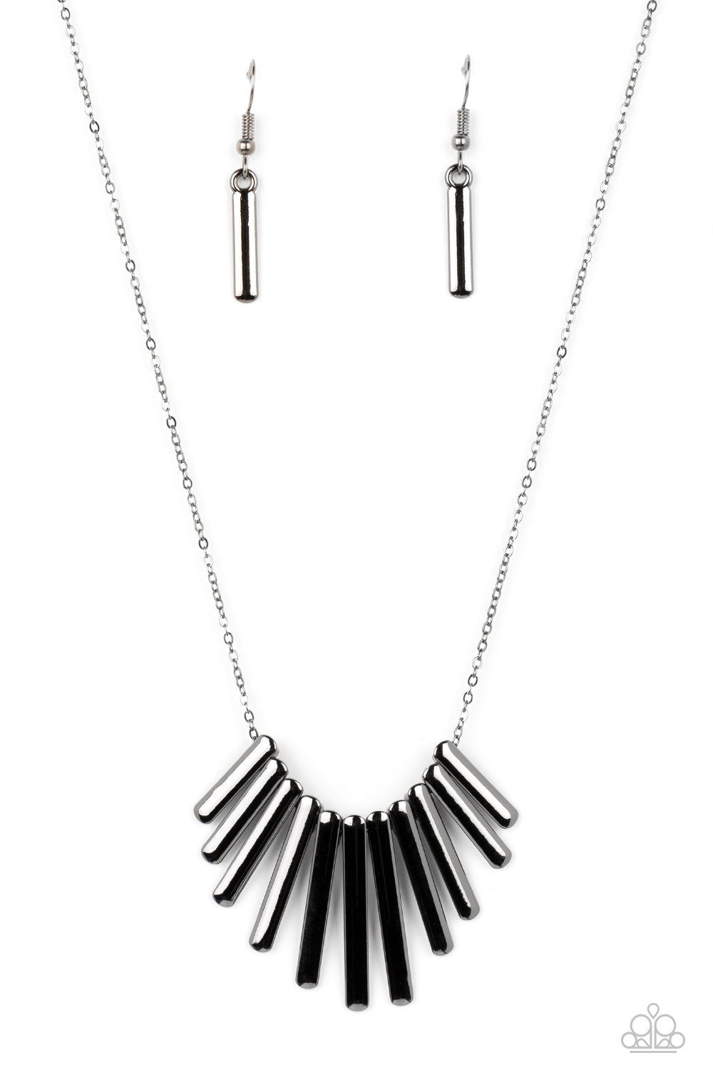 Leading MANE Paparazzi Accessories Necklace with Earrings - Black