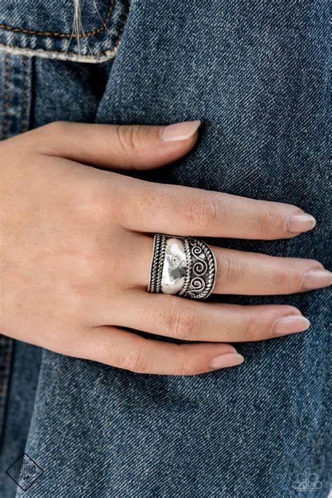 Texture Tantrum Paparazzi Accessories Ring