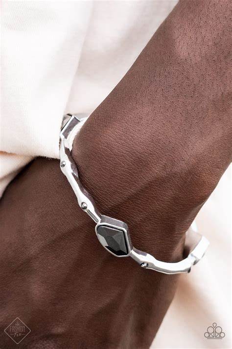 Chiseled Craze Paparazzi Accessories Bracelet