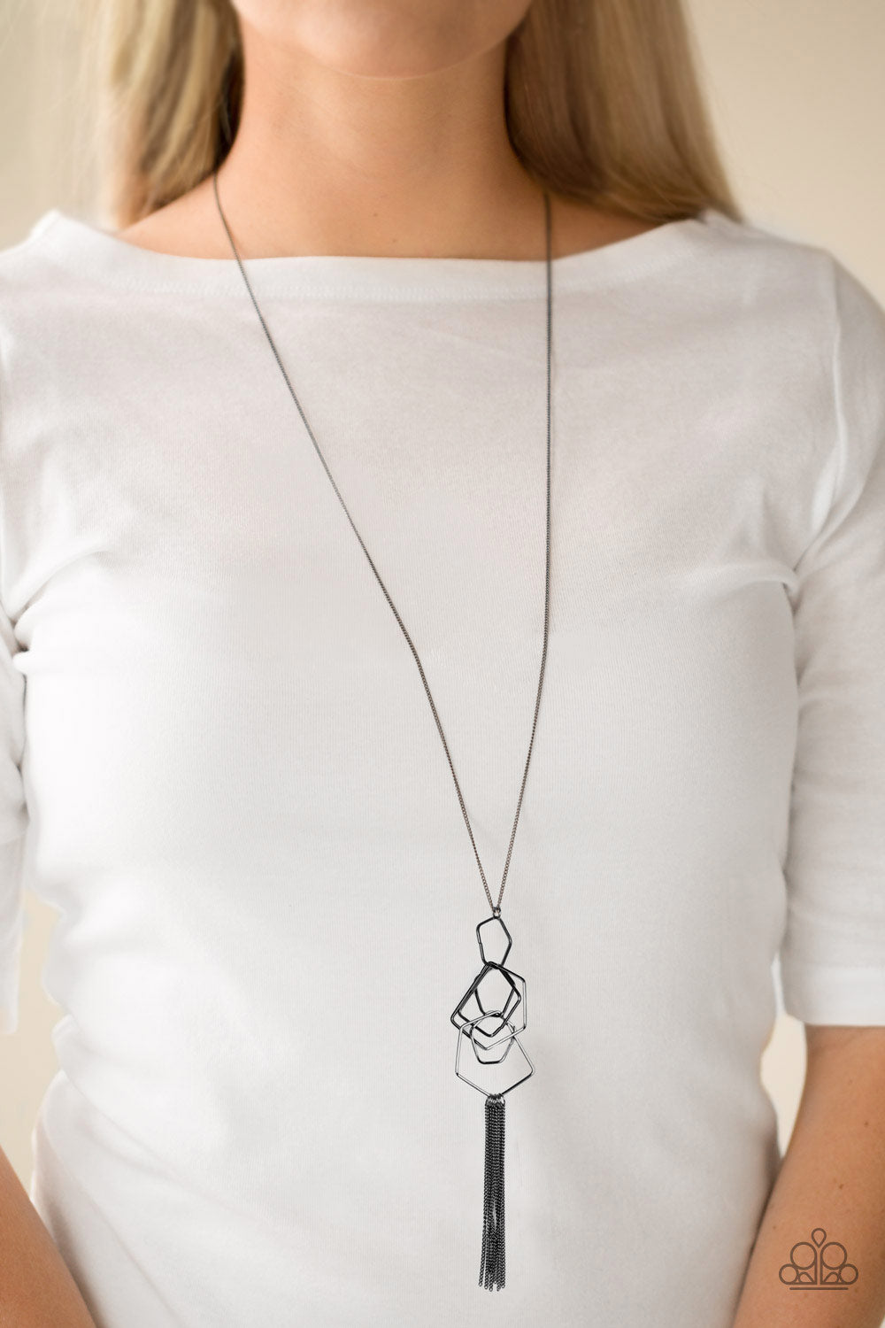 The Penthouse Paparazzi Accessories Necklace with Earrings