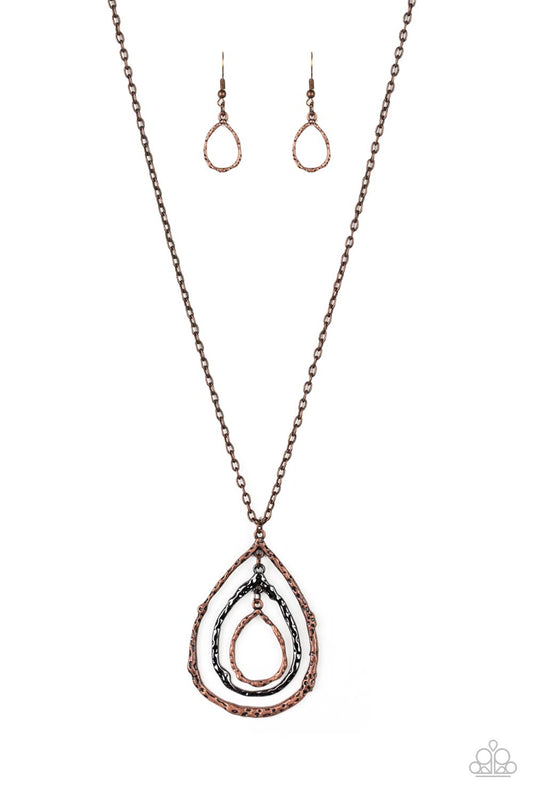 Going For Grit Paparazzi Accessories Necklace with Earrings Copper