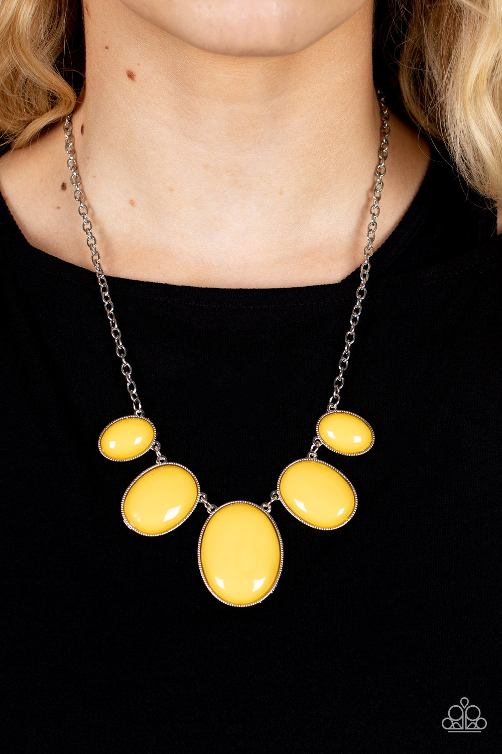 Vivacious Vanity Paparazzi Accessories Necklace with Earrings Yellow