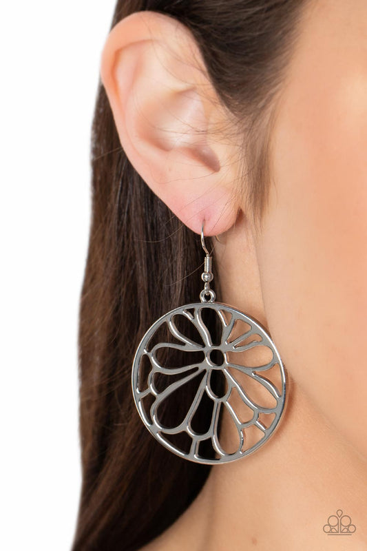 Glowing Glades Paparazzi Accessories Earrings