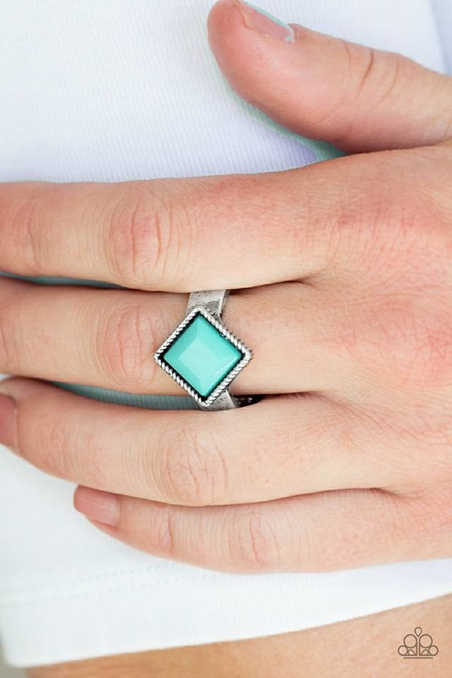 Stylish Fair and Square Ring