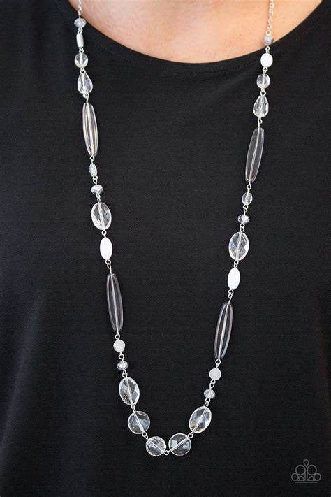 Quite Quintessence Necklace with Earrings